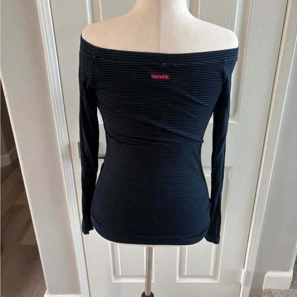 Hard Tail | Black & Blue Striped off the shoulder tee | sz Med | Very Good cond - Picture 4 of 7
